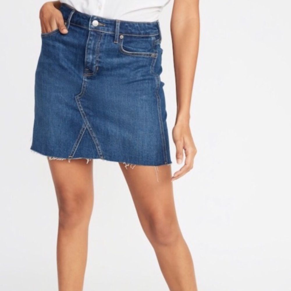 Old Navy Frayed-Hem Denim Skirt 10 - New